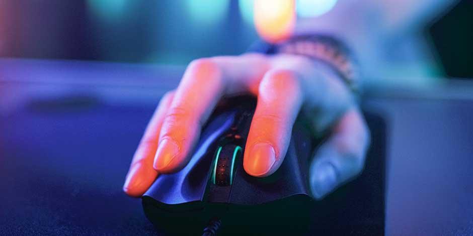 OMRON's Switching Technology Brings Victory to Professional eSports Players